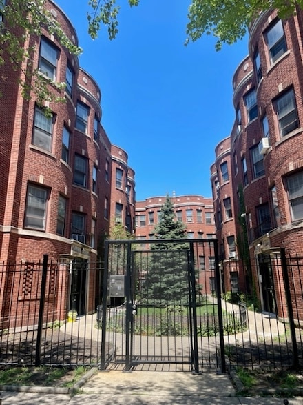 1062 W Thorndale Ave Unit 2R, Chicago, IL 60660