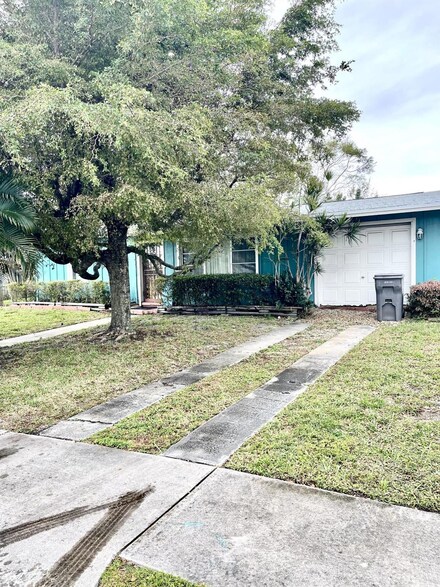 816 Troy Blvd, West Palm Beach, FL 33409