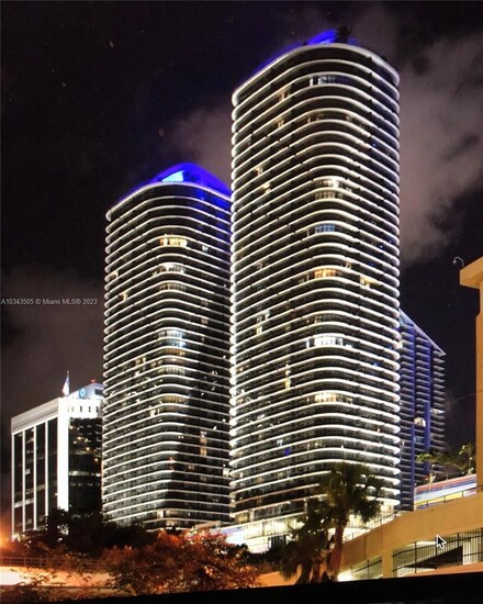 55 SW 9th St Unit 3209, Miami, FL 33130
