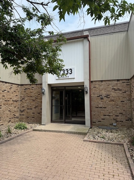 7333 Grand Ave Unit 203, Downers Grove, IL 60516