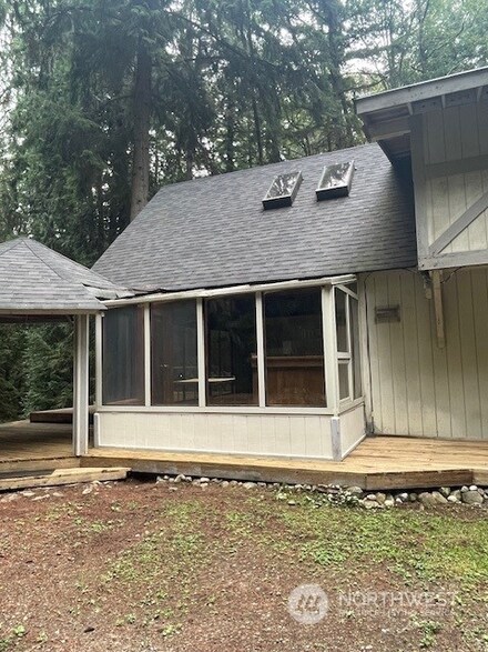 12930 SW 204th St, Vashon, WA 98070