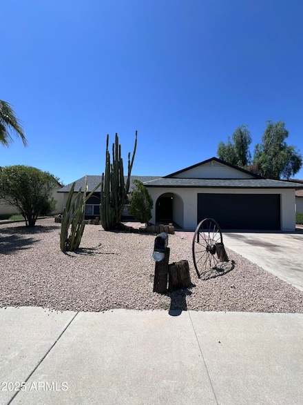 8133 W Mclellan Rd, Glendale, AZ 85303