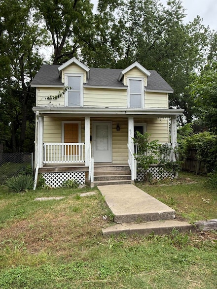 911 W Locust St, Springfield, MO 65803