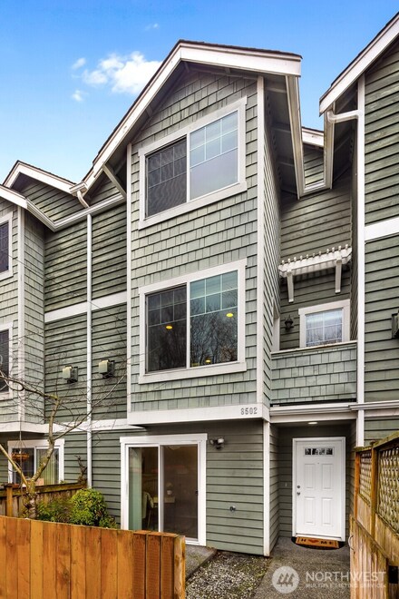 8502 Nesbit Ave N, Seattle, WA 98103