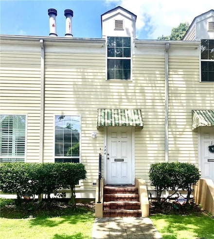 704 General Pershing St, New Orleans, LA 70115