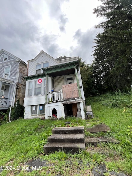 31 11th St, Troy, NY 12180