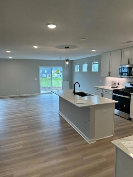 6236 Highland Hills Cir S, Cottage Grove, MN 55016