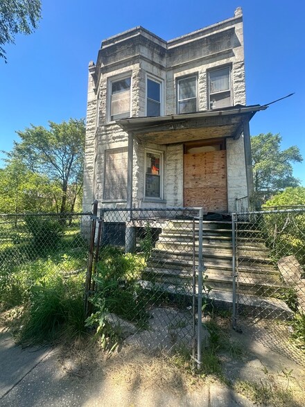 5250 S Indiana Ave, Chicago, IL 60615