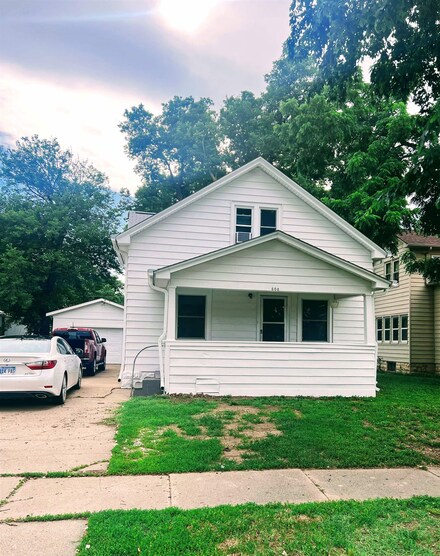 608 S Main St, McPherson, KS 67460