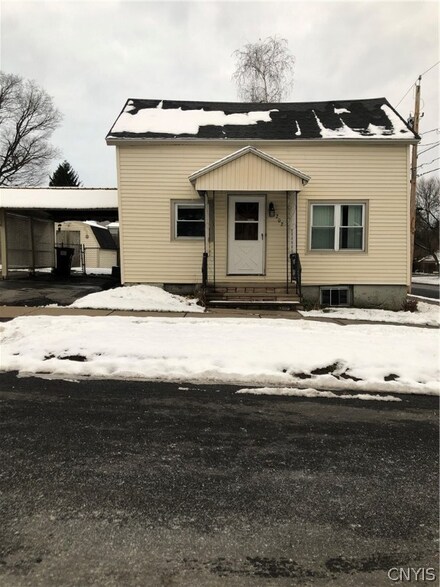 202 Main St, Oriskany, NY 13424