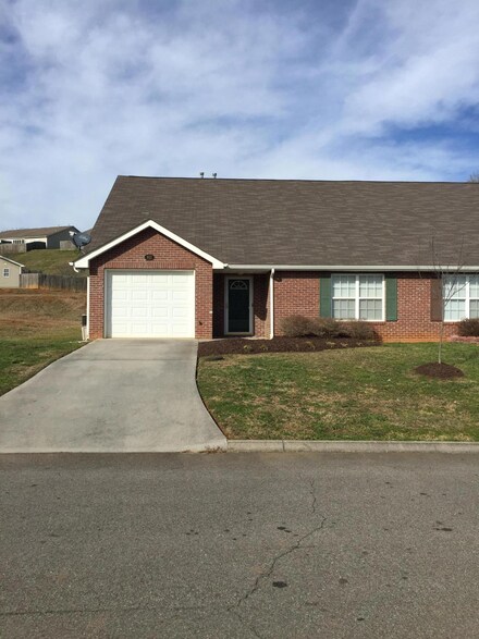 811 Spring Park Rd, Knoxville, TN 37914