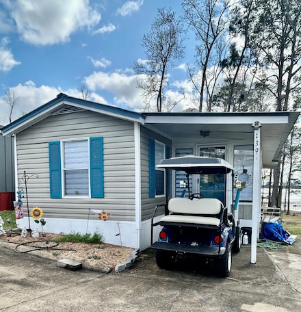 139 Whispering Pines Blvd, Georgetown, GA 39854