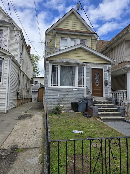 109-29 118th St, South Ozone Park, NY 11420