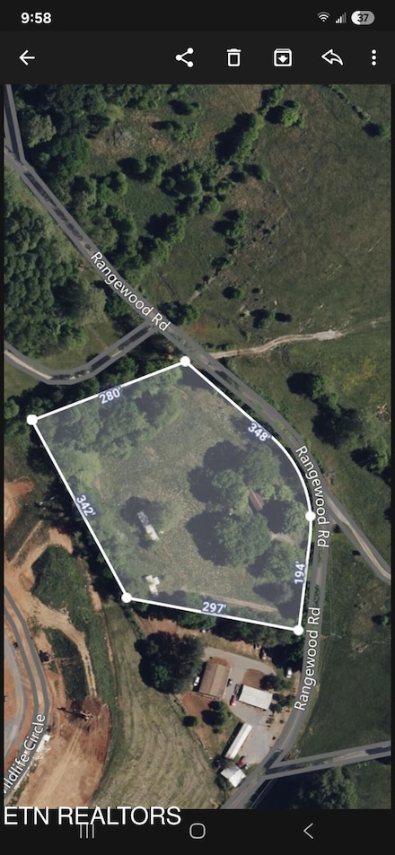 985 Rangewood Rd, Piney Flats, TN 37686