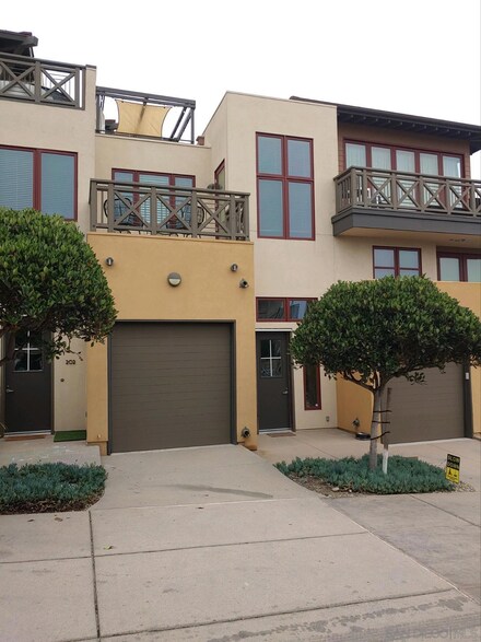 90 N Coast Highway 101 Unit 201, Encinitas, CA 92024