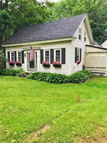 58 Ten Lots Rd, Fairfield, ME 04937