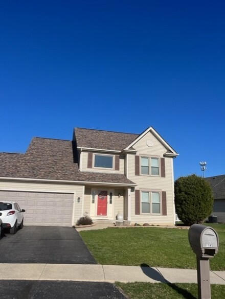 1545 Fieldcrest Dr, West Chicago, IL 60185