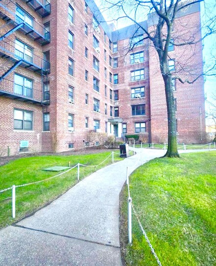 113-15 34 Ave Unit 5C, Corona, NY 11368