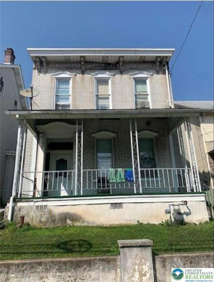 29 2nd St Unit 1F, Catasauqua, PA 18032