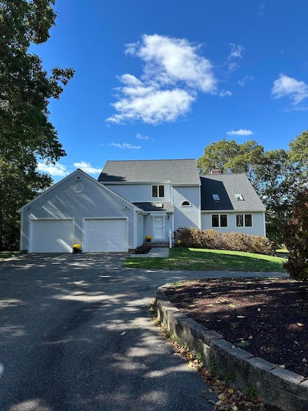 42 Hanson Cir, East Falmouth, MA 02536