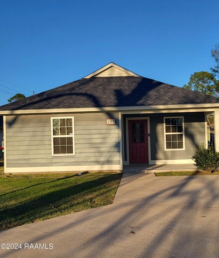 221 Gauthier Rd, Lafayette, LA 70501