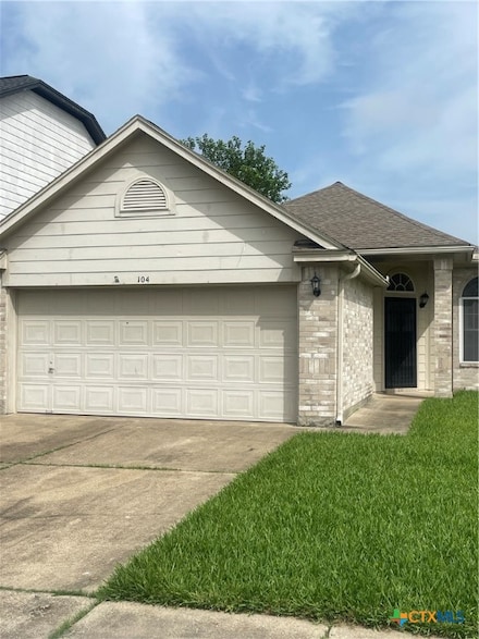 104 Winston Ct, Victoria, TX 77904