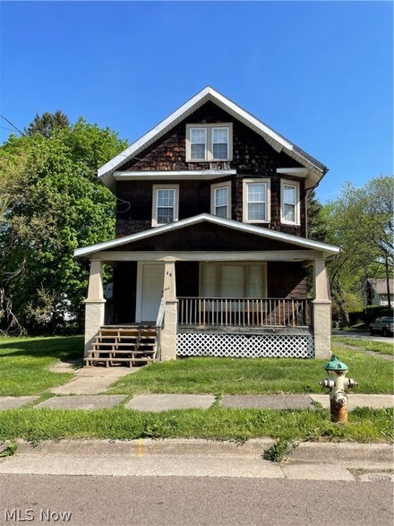71 W Salome Ave, Akron, OH 44310