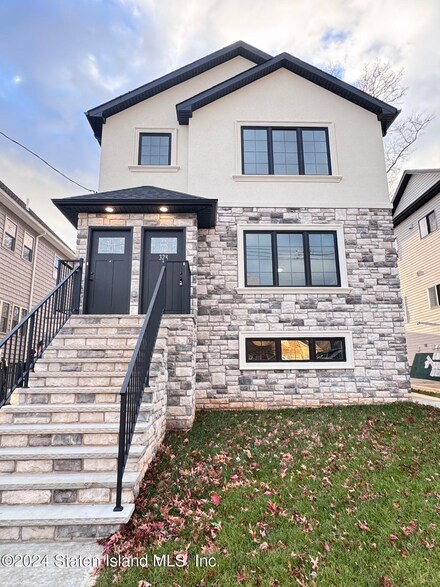 328 Robinson Ave, Staten Island, NY 10312