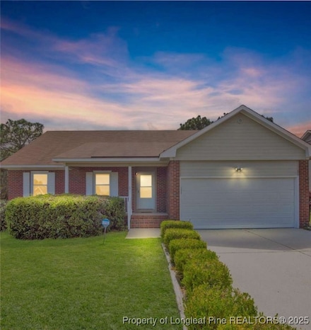 1304 Alexwood Dr, Hope Mills, NC 28348