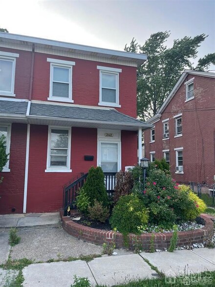 242 2nd St, South Amboy, NJ 08879