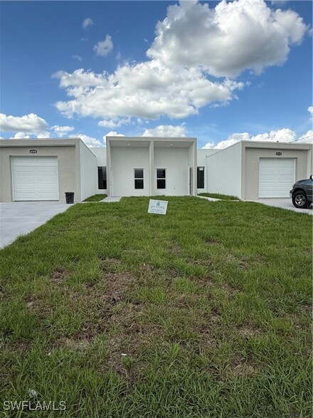4528 20th St SW, Lehigh Acres, FL 33973