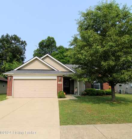 7120 Blue Stream Ct, Louisville, KY 40258