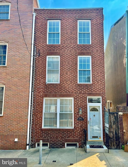 1203 S Alder St, Philadelphia, PA 19147