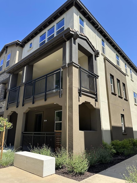 923 Loyola Ln, Morgan Hill, CA 95037