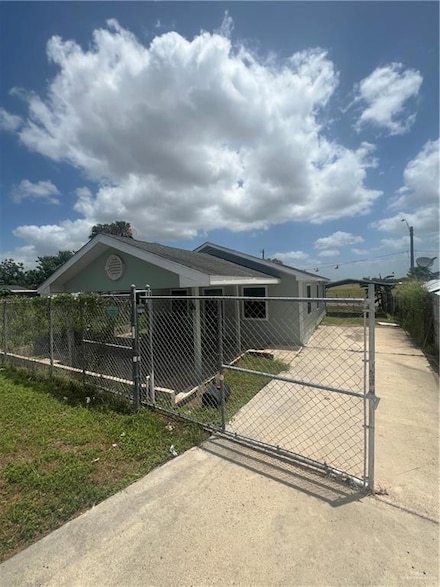 12802 Apache Dr, Mercedes, TX 78570