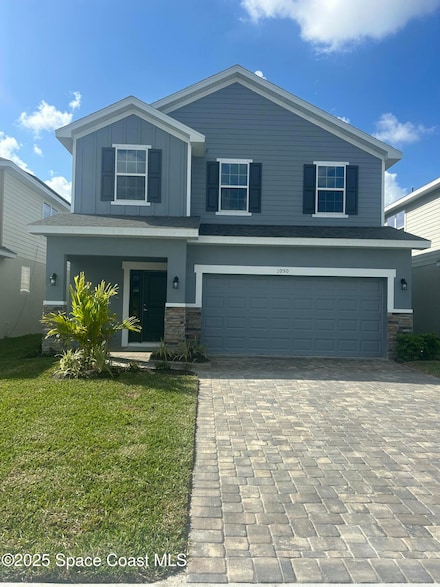 1050 Grantham Ln, Palm Bay, FL 32909