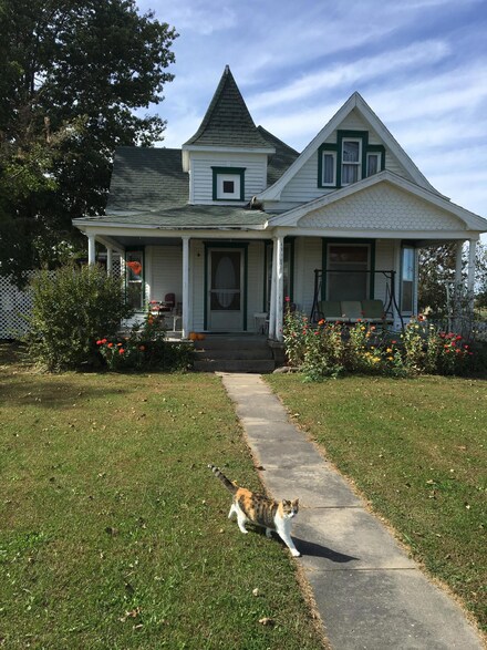 22160 Main St, Weaubleau, MO 65774