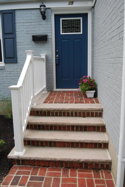 35 Sunnycrest Ct, Little Silver, NJ 07739