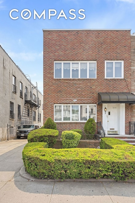 1850 Bay Ridge Pkwy, Brooklyn, NY 11204