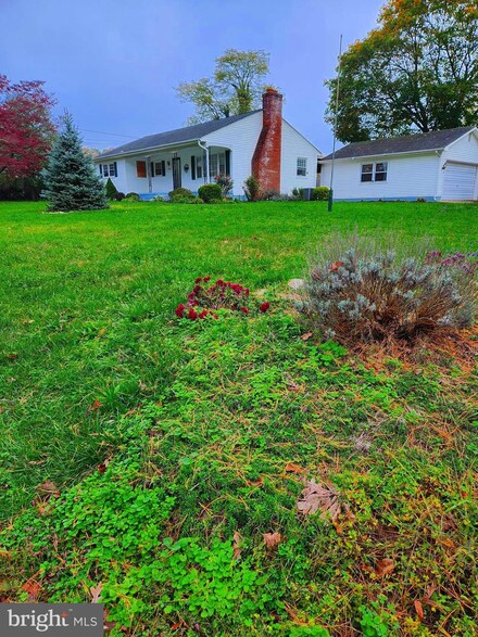 16 Woodcrest Ave, Bridgeton, NJ 08302