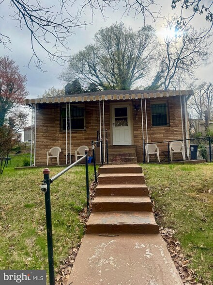 1400 Farmingdale Ave, Capitol Heights, MD 20743