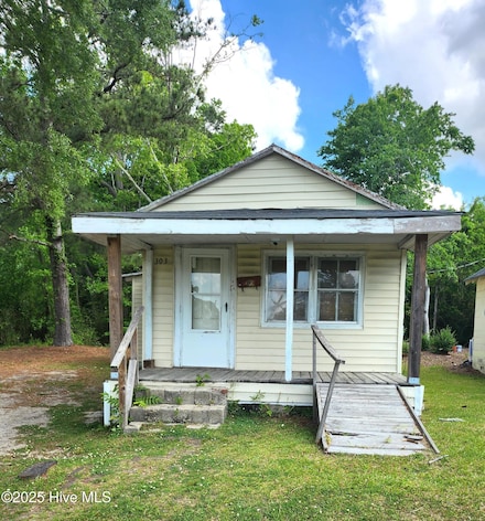 303 Garris St, Ayden, NC 28513