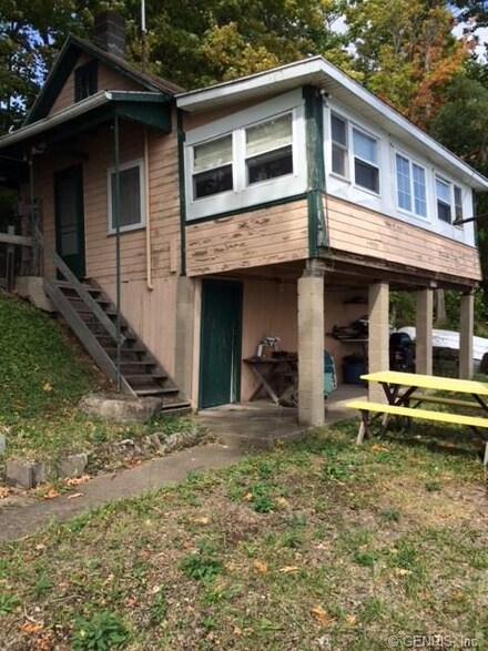 5425 State Route 89, Romulus, NY 14541
