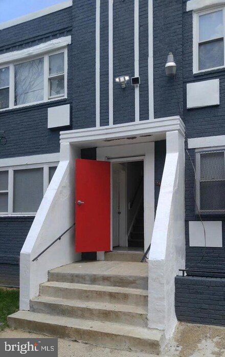 4606 Hillside Rd SE, Washington, DC 20019