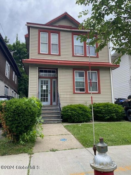 455 Myrtle Ave, Albany, NY 12208