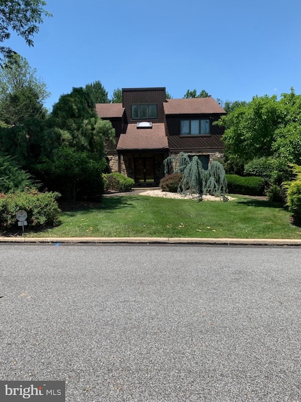 70 Hargrave Ln, Media, PA 19063