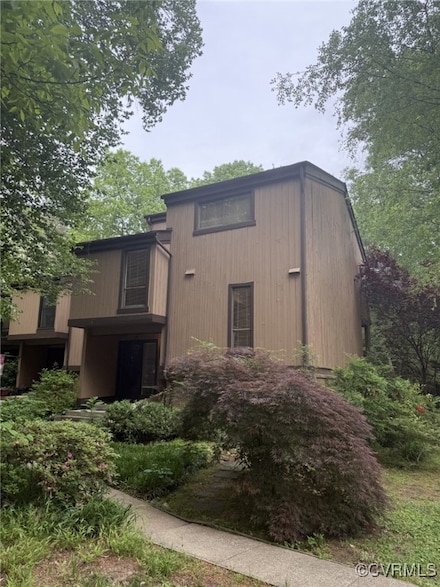 9312 Groundhog Dr, North Chesterfield, VA 23235