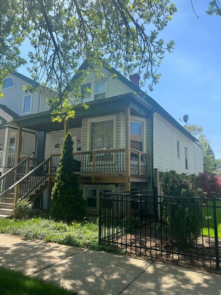 4518 N Keystone Ave, Chicago, IL 60630