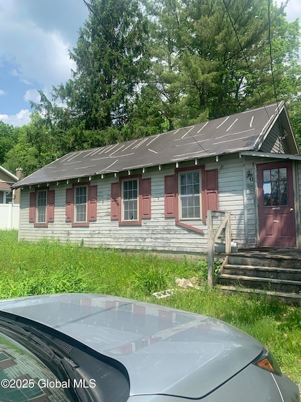 20 Lakeview Rd, East Berne, NY 12059