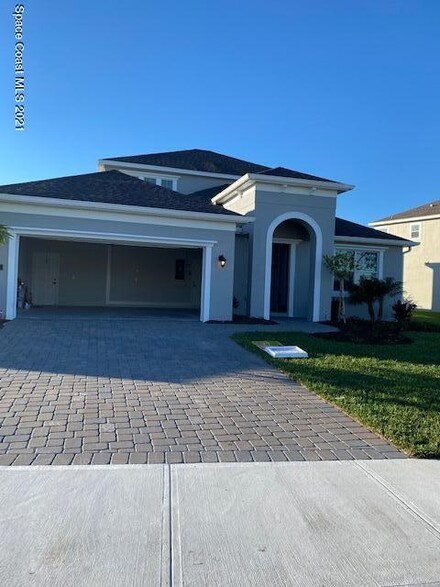 8205 Millbrook Ave, Melbourne, FL 32940
